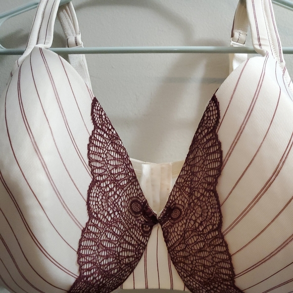 Cacique Bra - Picture 9 of 10